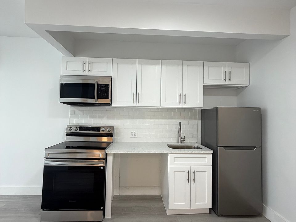 1st image of 1641 Undercliff Ave #6B