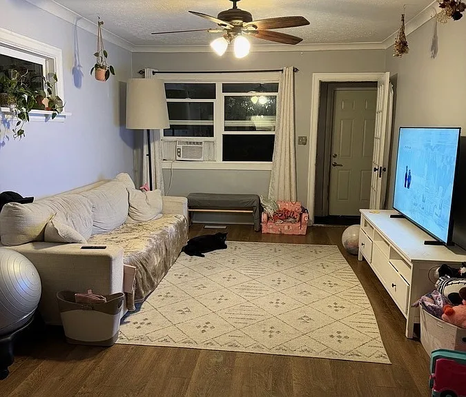 535 College Ave — Photo 4