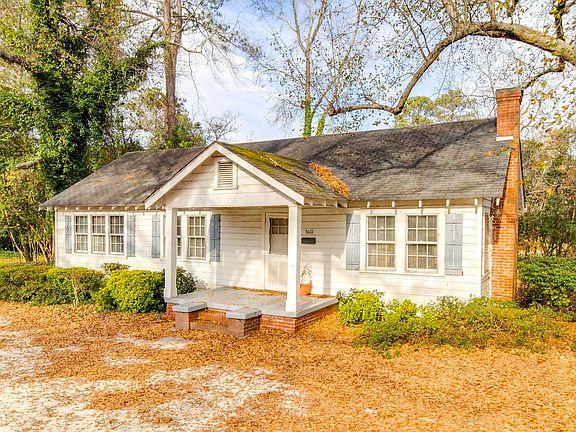 2nd image of 5601 N Main St