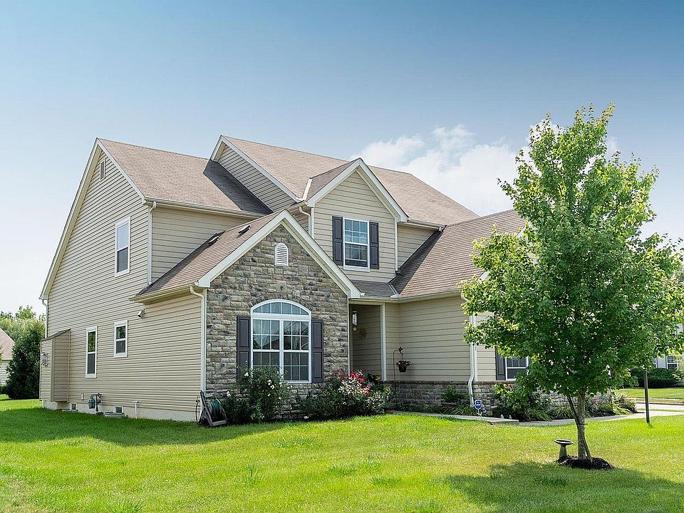 1st image of 811 Maple Vista Dr