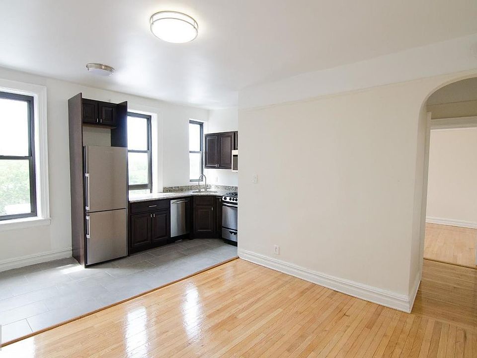 1st image of 4146 50th St #4E