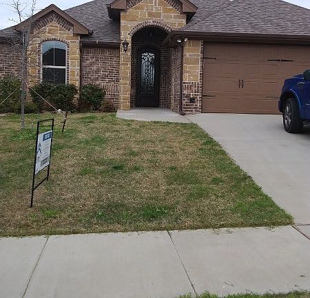 2nd image of 237 Jacinth Ln
