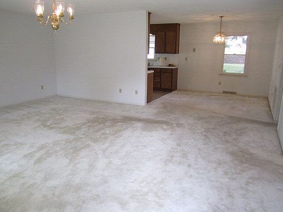 5th image of 1330 Arbor Dr