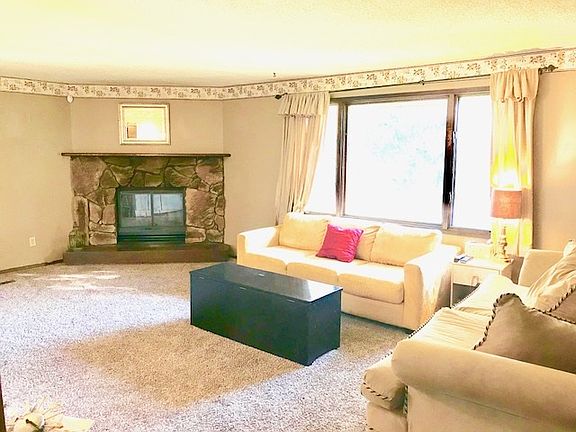 3rd image of 4108 W Francis Ave