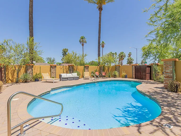6557 E Osborn Rd #6 — Photo 3