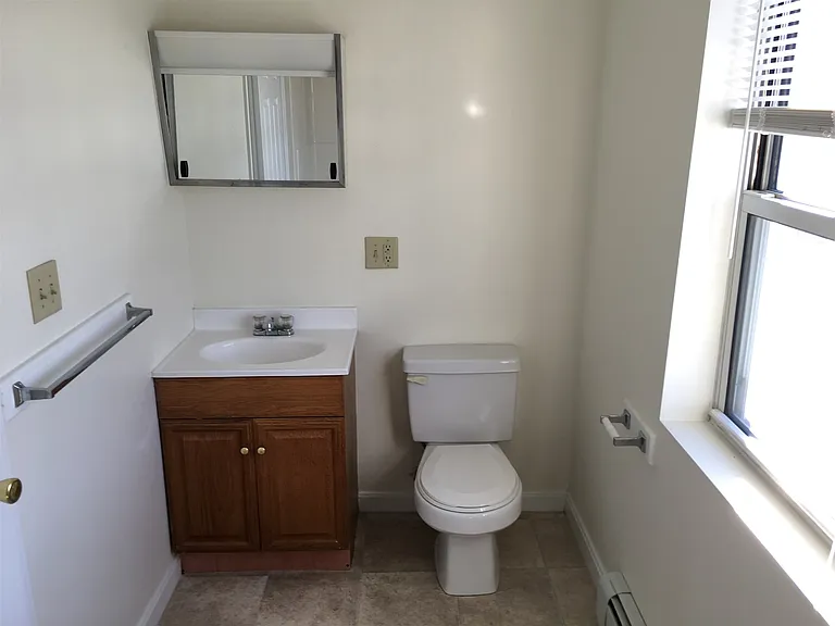 26 Bath St #3 — Photo 43