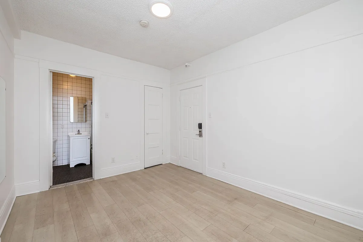 Building Photo - 581 Ofarrell St #307