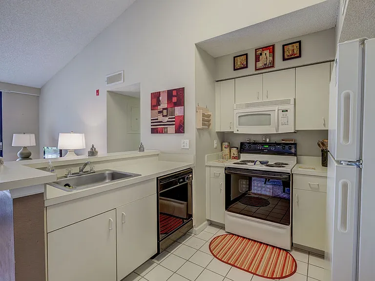 13545 Eagle Ridge Dr #827 — Photo 11