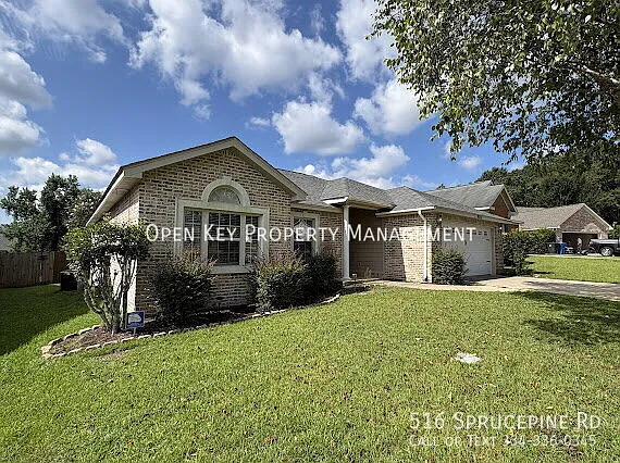 516 Sprucepine Rd — Photo 2