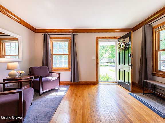2nd image of 4818 Bellevue Ave