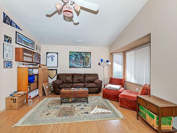 4th image of 624 Silver Springs Cir