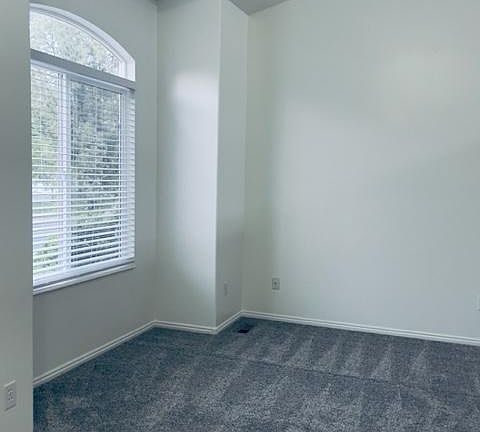 4th image of 1213 W Glencoe Dr
