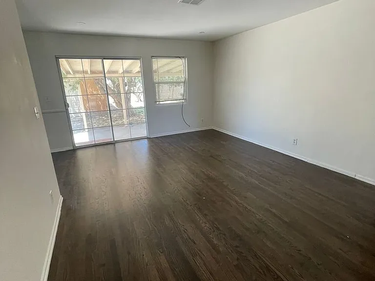20817 Ely Ave — Photo 6