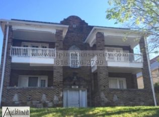 3215 E 8th St APT 1B, Kansas City, MO 64124