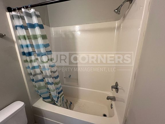 5th image of 3324 Beck St APT B