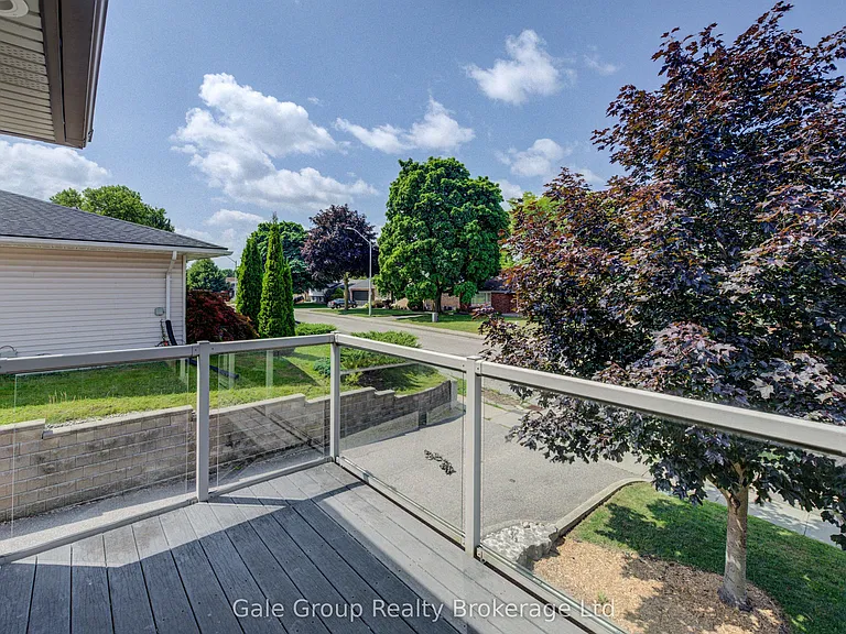 151 Norwich Ave — Photo 42