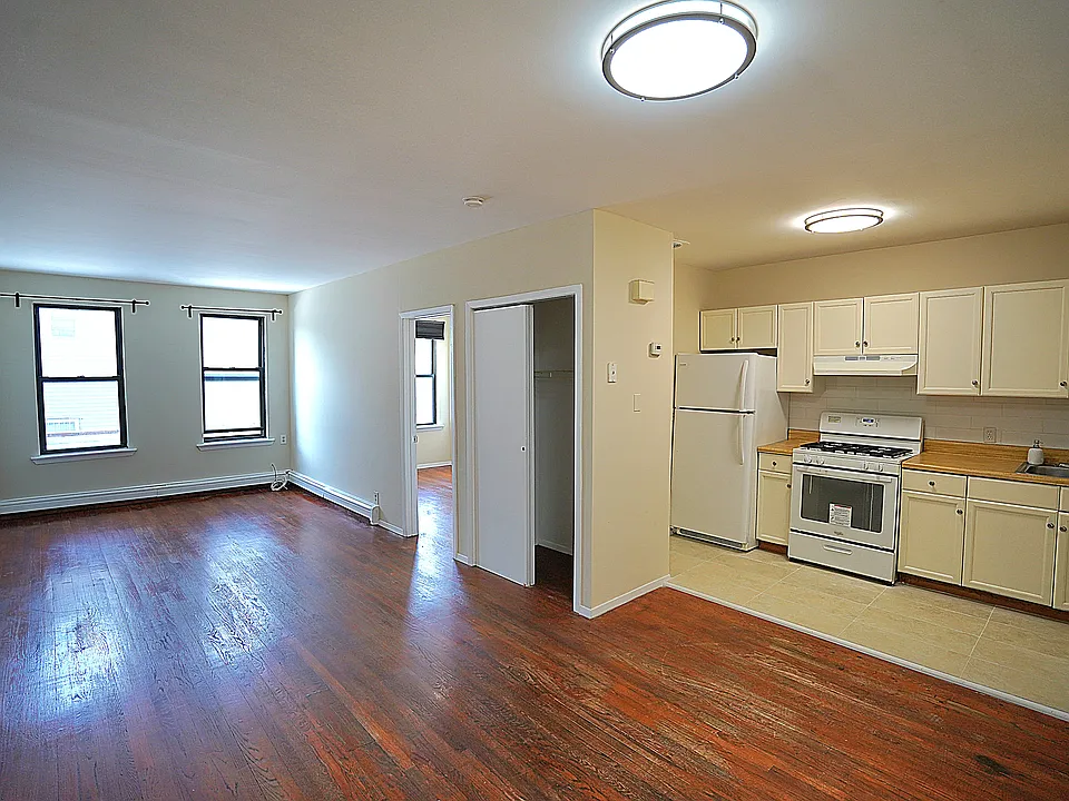 9918 Metropolitan Ave #2
