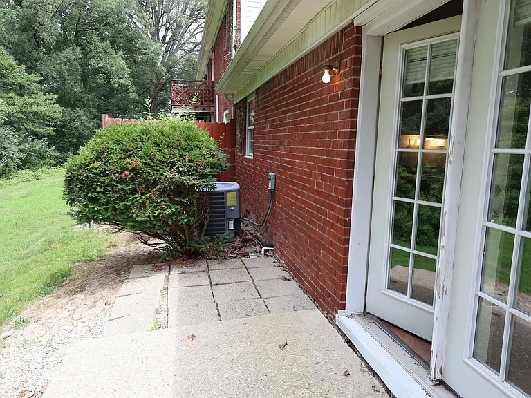 205 Long St #2 — Photo 39