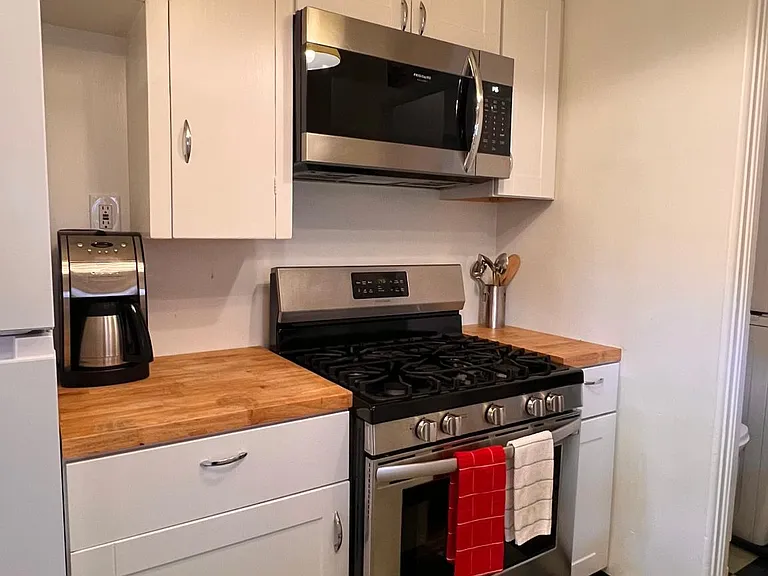 54 W Culver St — Photo 9