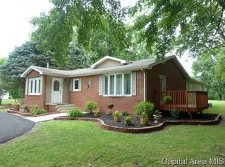 2449 E 1900 North Rd, Moweaqua, IL 62550