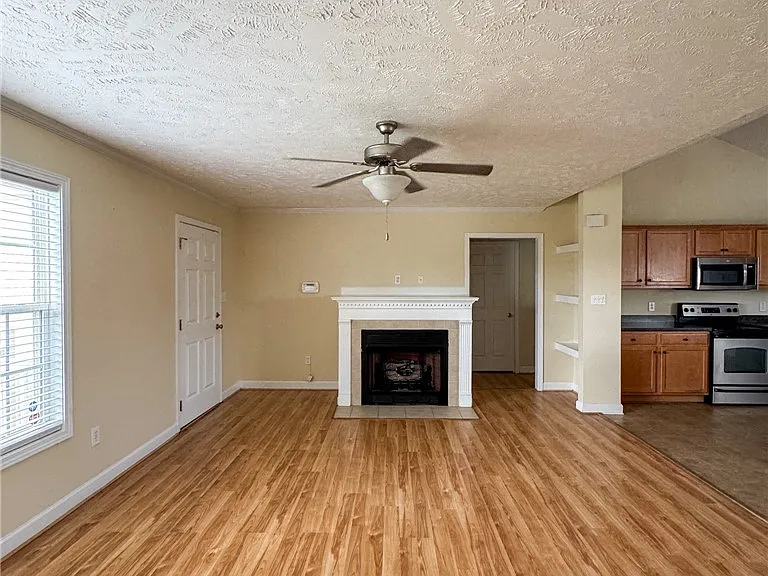 316 Ivywood Ln — Photo 3