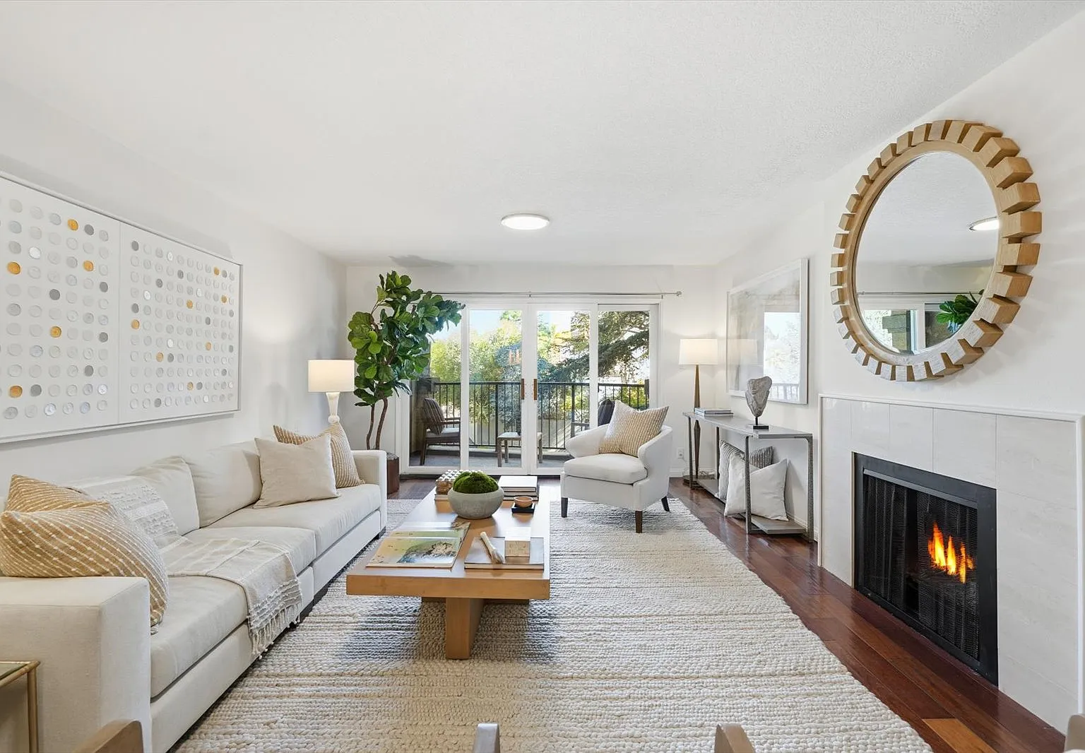 2 bed, 1182 sqft, $4,750 — Photo 1