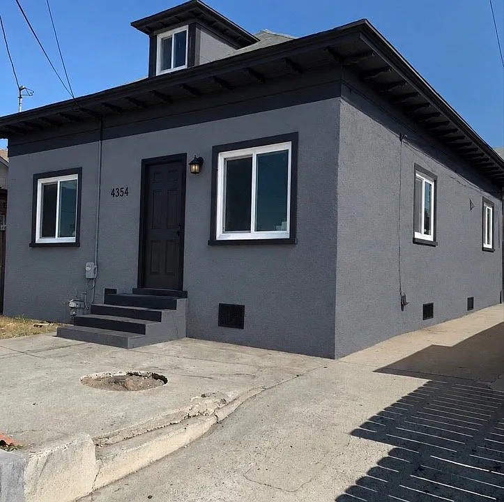 4354 Compton Ave