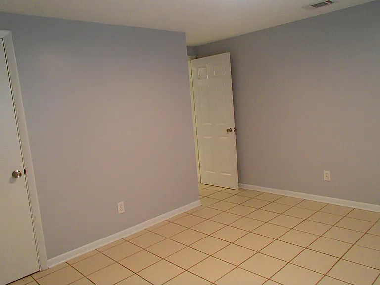925 Bradford Cir — Photo 18