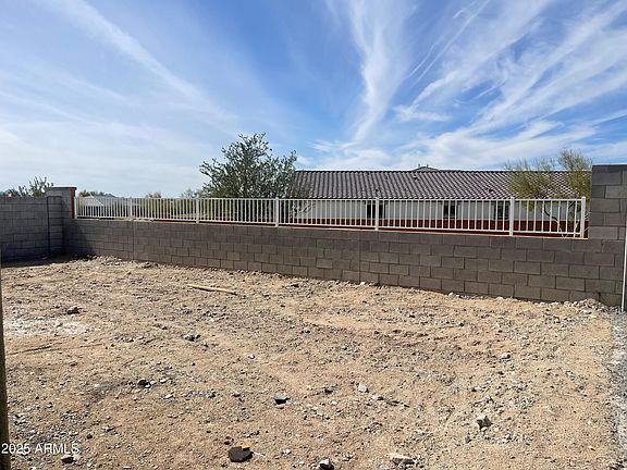5th image of 17296 W Desert Sage Drive