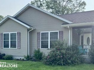 315 S Clark St, Lamoni, IA 50140