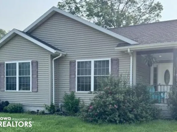 315 S Clark St, Lamoni, IA 50140