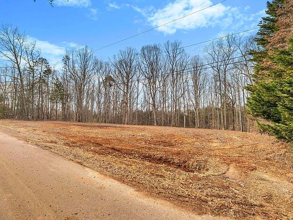 5th image of 146 Knickerbocker Est