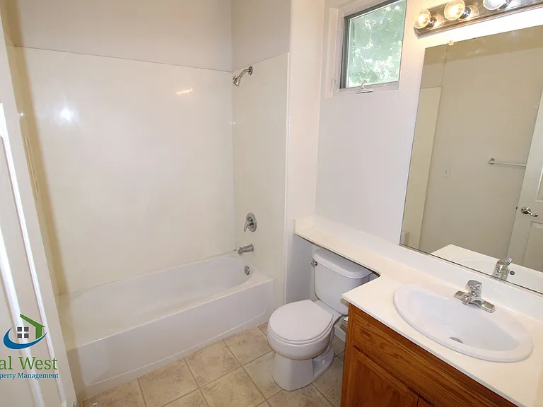 3158 Regency Ave — Photo 11