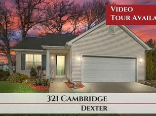 321 Cambridge Dr, Dexter, MI 48130