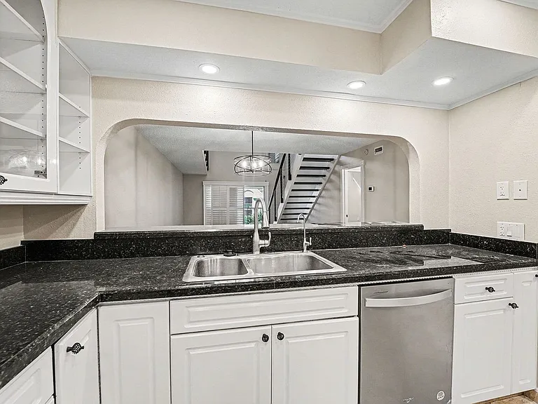 5567 Sea Forest Dr #324 — Photo 4