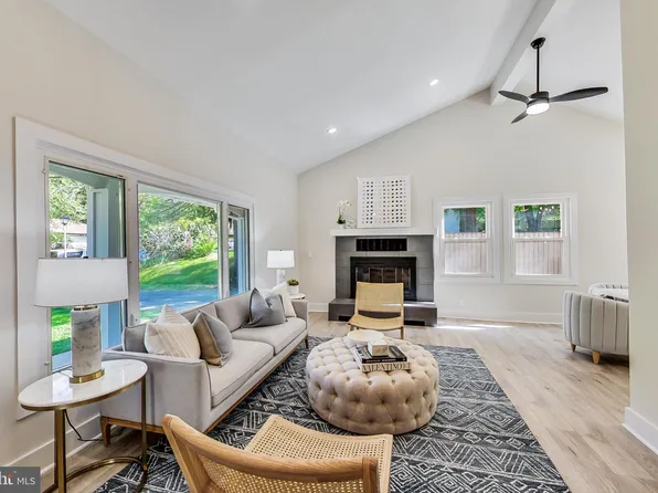 9203 Curtis Ct, Upper Marlboro, MD 20772