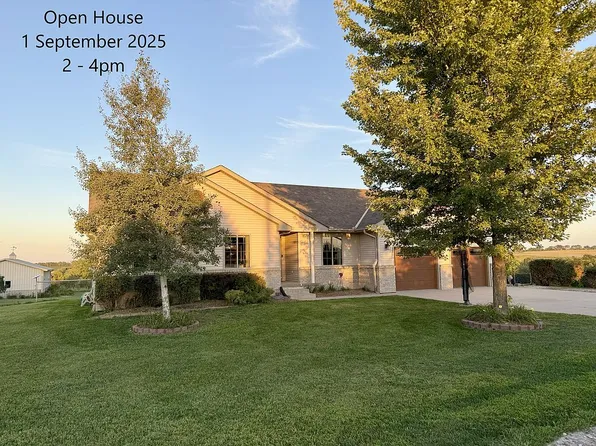 10225 12th St, Murray, NE 68409