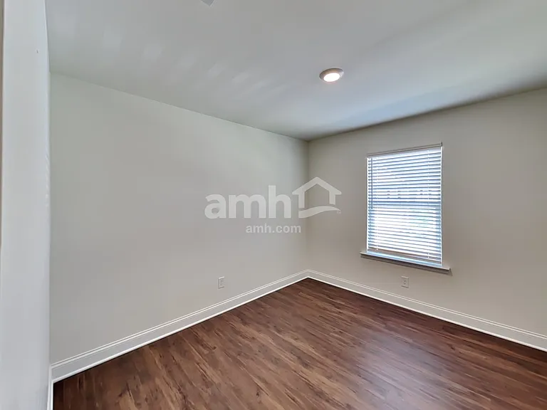 545 Summit View Ln — Photo 20