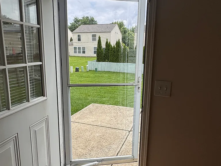 8175 Grant Park Ave — Photo 23