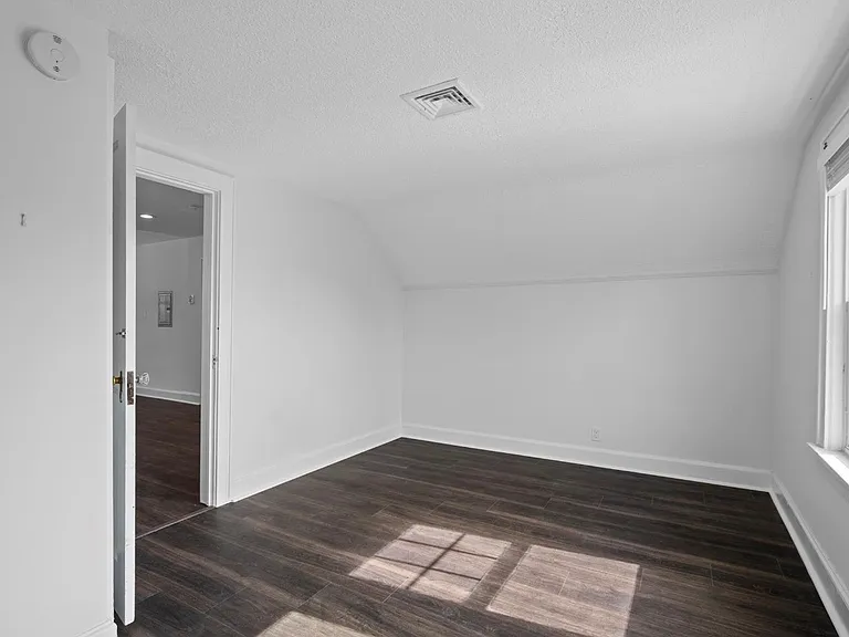 305 Columbus Ave #2 — Photo 11