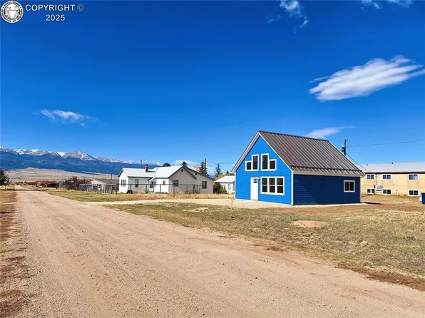 607 2nd St, Silver Cliff, CO 81252