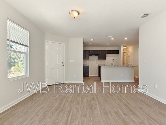 4th image of 442 E 47th St