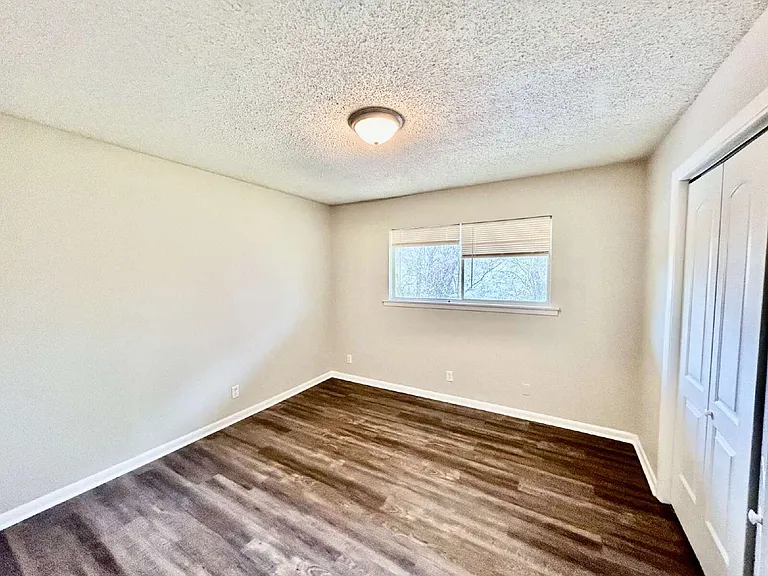207 Valley View Ave #6 — Photo 14