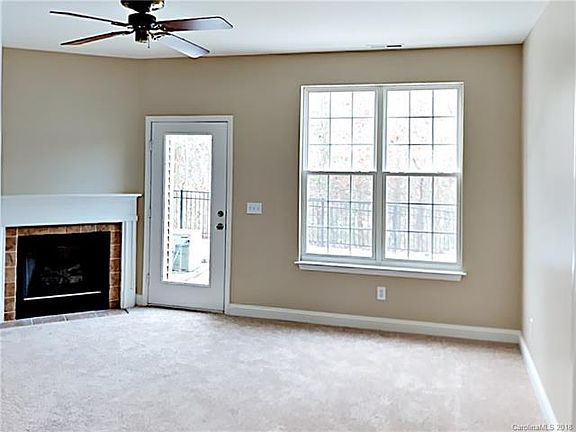 4th image of 2387 Loch Stone Dr