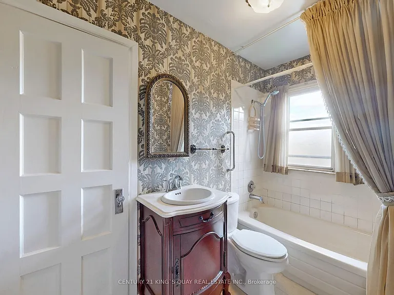 60 Northwood Dr — Photo 23