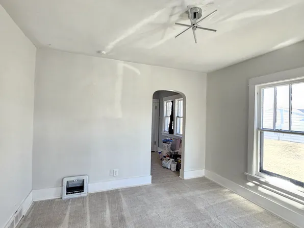 616 Lee St, Marshalltown, IA 50158