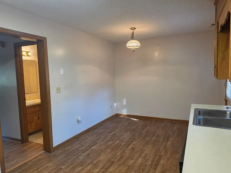 180 Glenwood Dr #1612 — Photo 1