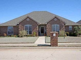 412 N Sam Houston Way, Mustang, OK 73064