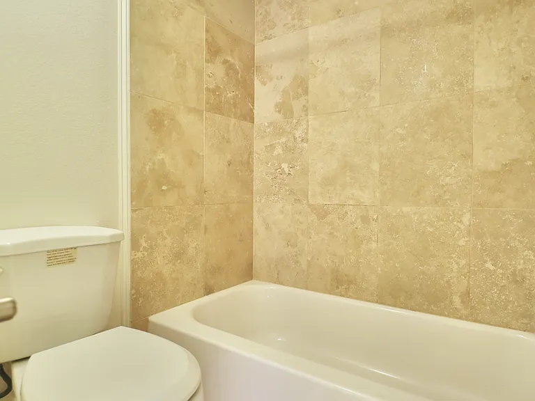 407 Josephine St — Photo 15
