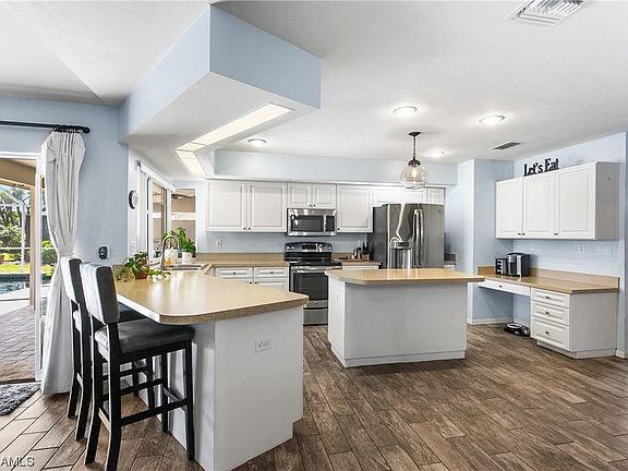 4th image of 8812 Banyan Cove Cir